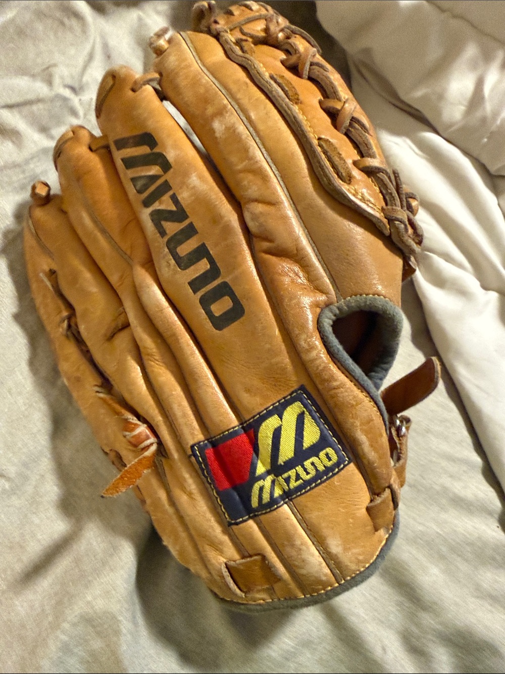 Mizuno Tan Leather Glove with Yellow & Red Logo